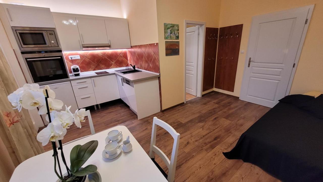 Apartman U Kolonady Marianske Lazne Bagian luar foto