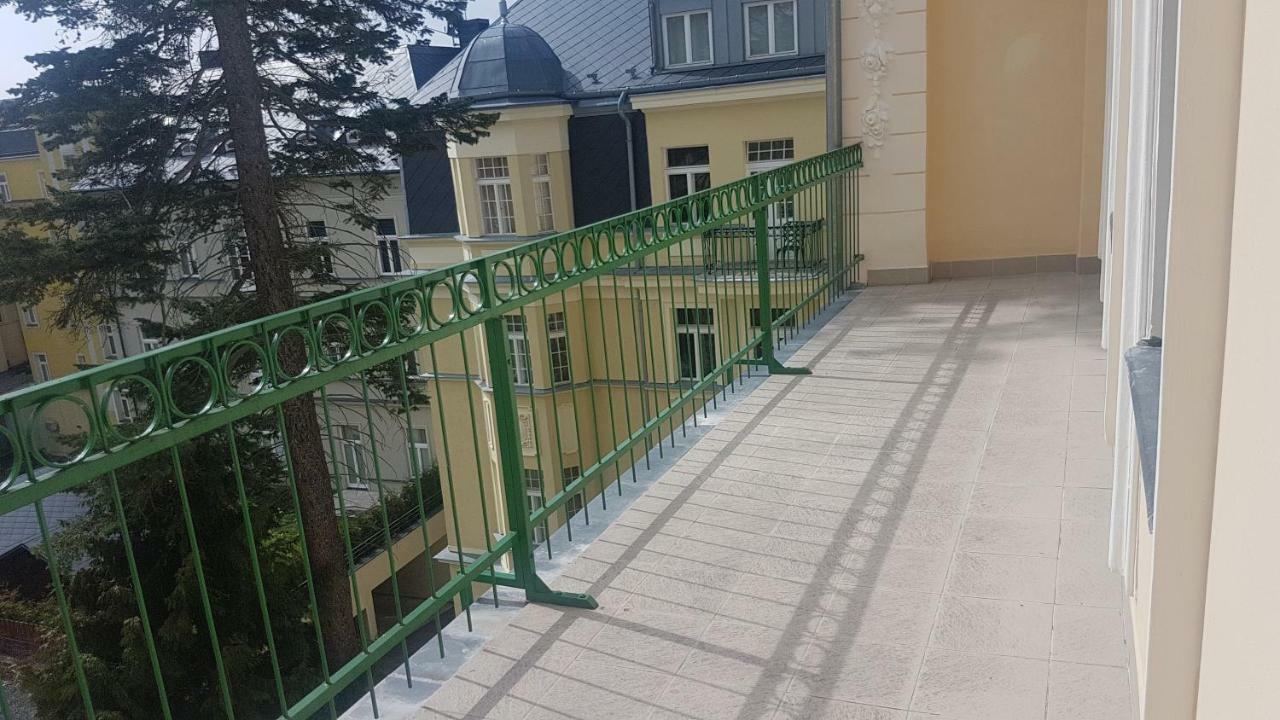 Apartman U Kolonady Marianske Lazne Bagian luar foto