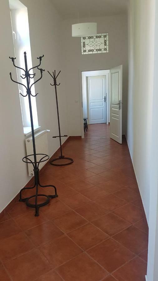 Apartman U Kolonady Marianske Lazne Bagian luar foto